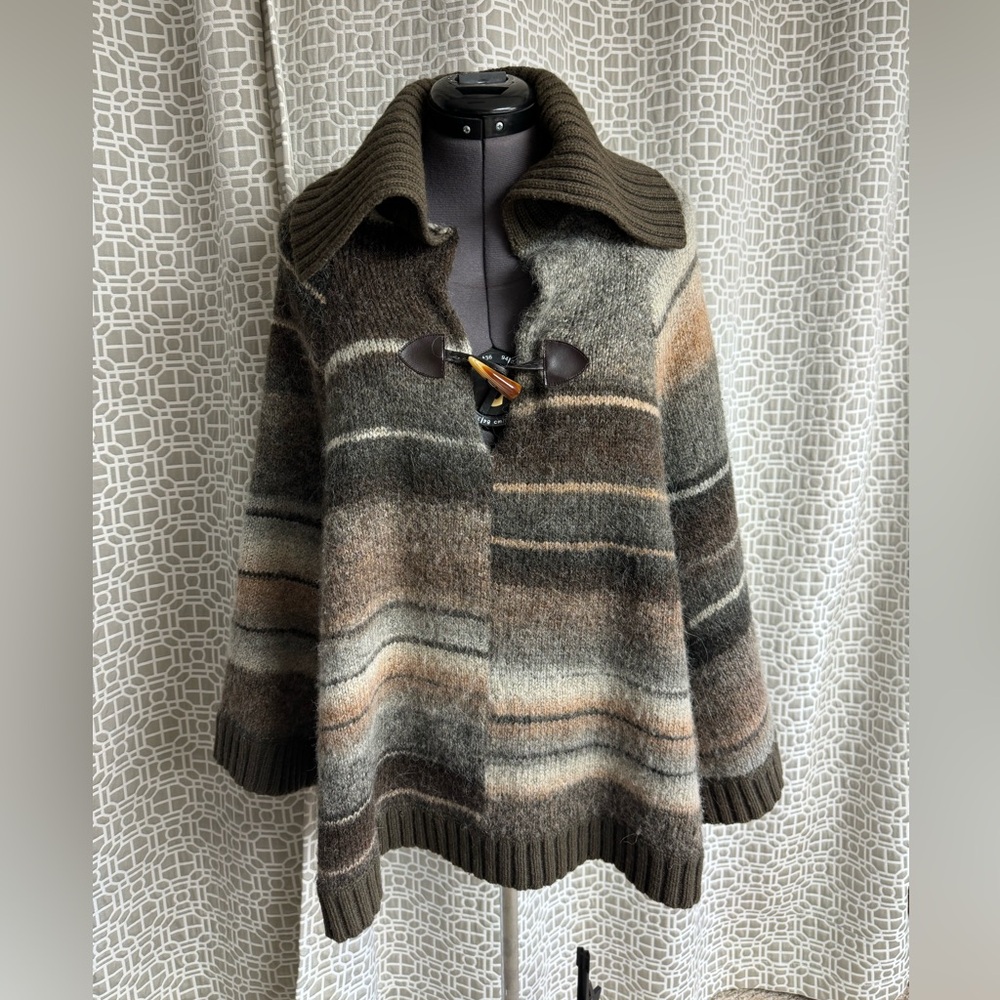 Sweater cape with neutral colors size small